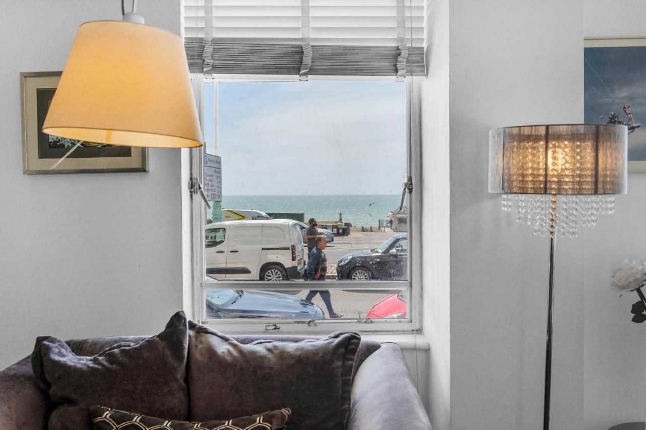 Deco Seafront - By My Getaways Apartment Brighton Bagian luar foto